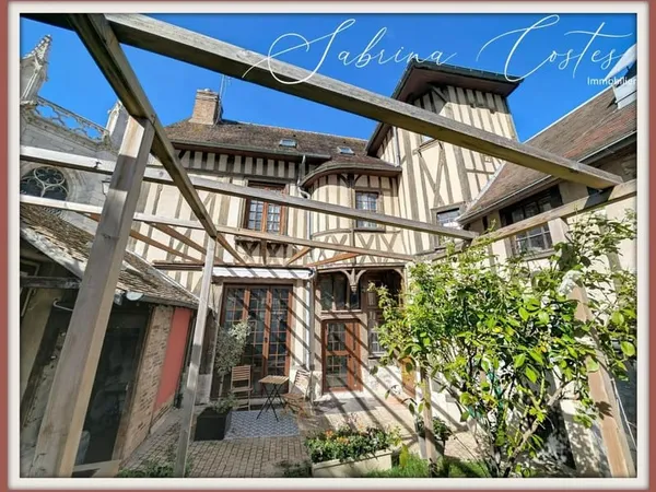 VERNON - UNE MAISON DE CARACTÈRE AU CŒUR DE L'HISTOIRE