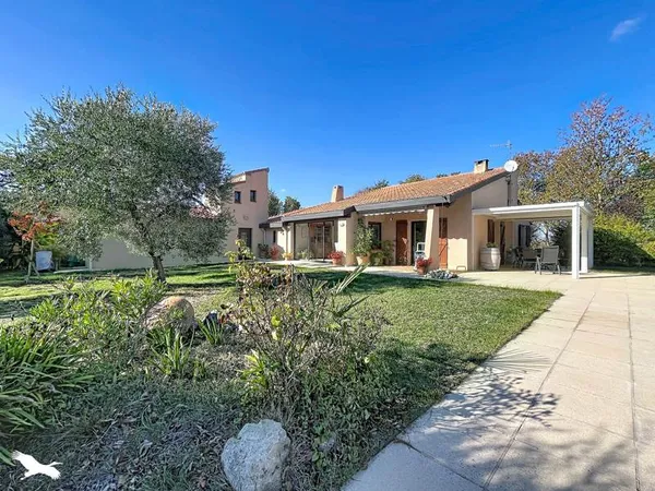Maison 5 pièces 160 m²