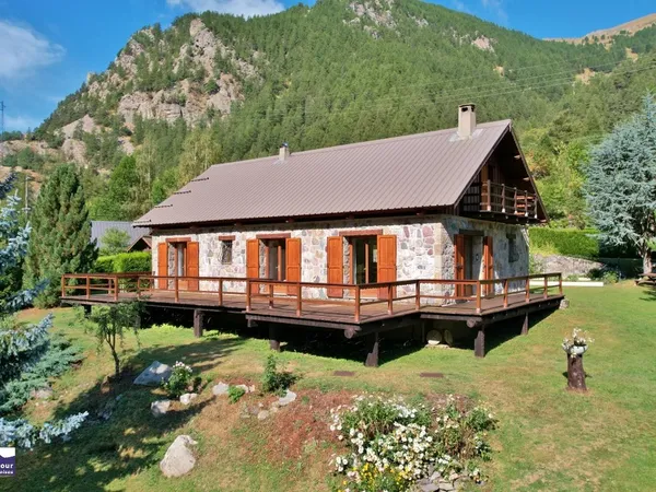 BELVEDERE - LA GORDOLASQUE - Chalet 6 pièces piscine et terr