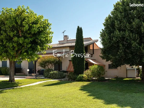 Maison 5 pièces 141 m²