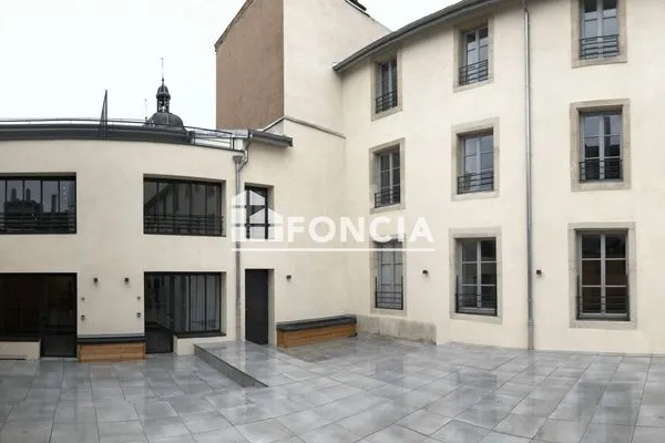 Studio 1 pièce 40 m²