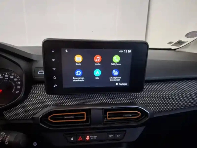 Dacia Sandero eco-g 100 — photo 29