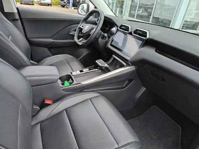Mg Zs 1.5 l hybrid+ 197 ch — photo 17