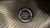 Peugeot 2008 1.5 BlueHDi 110ch S&S Allure Pack — photo 29