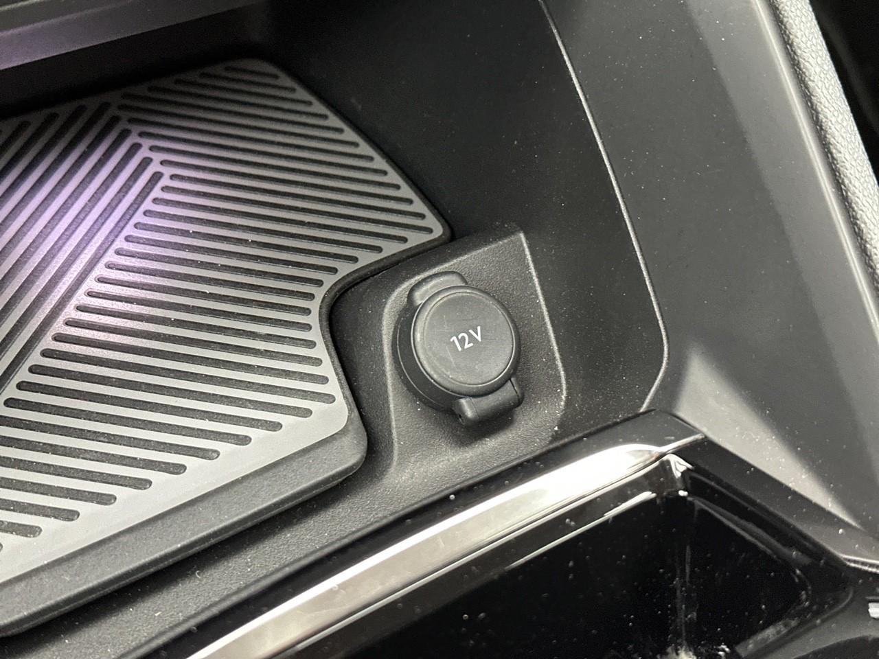 Citroën C4 puretech 130 s&s eat8 shine pack — photo 30