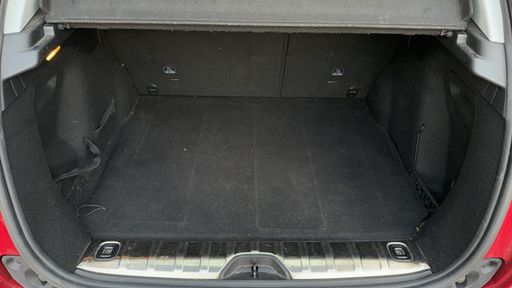 Peugeot 2008 1.2 PureTech 110 - Allure – 2018 – 106566 km – Essence – Boîte Manuelle — photo 37