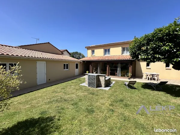 Maison 7 pièces 140 m²
