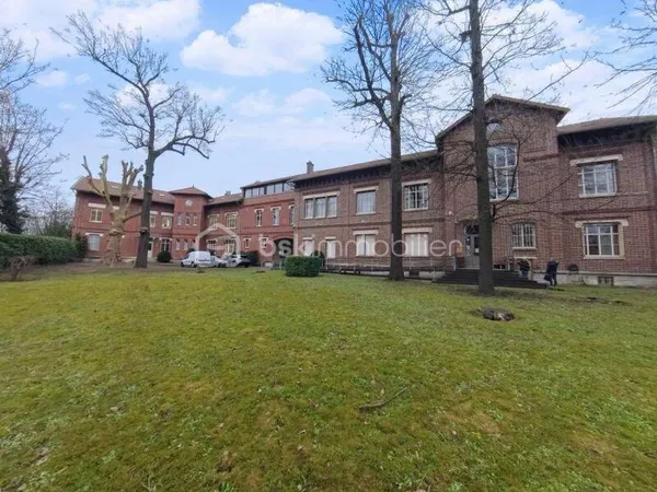 Immeuble 1665 m²