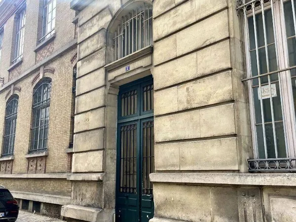 Local d'activité 72 m²