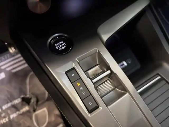 Peugeot 308 electrique 54 kwh 156ch — photo 41