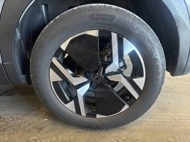 Peugeot 2008 puretech 100 s&amp;s bvm6 — photo 21