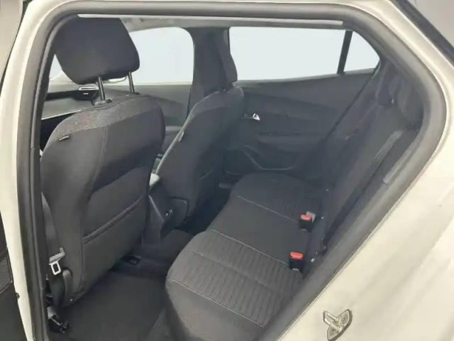 Peugeot 2008 puretech 130 s&amp;s eat8 — photo 12