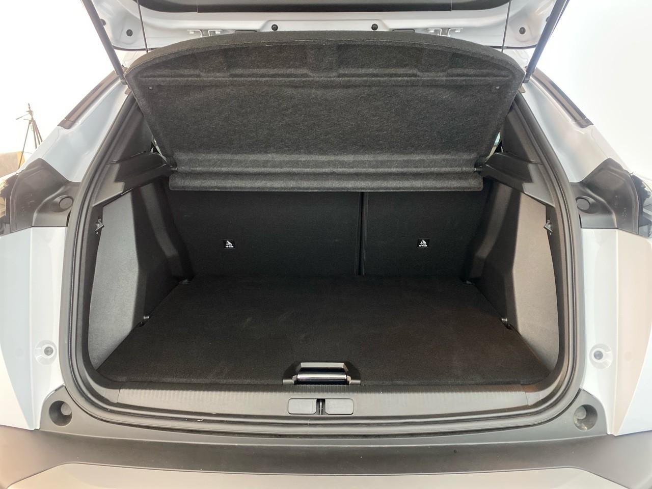 Peugeot 2008 hybrid 145 ch e-dcs6 allure — photo 6