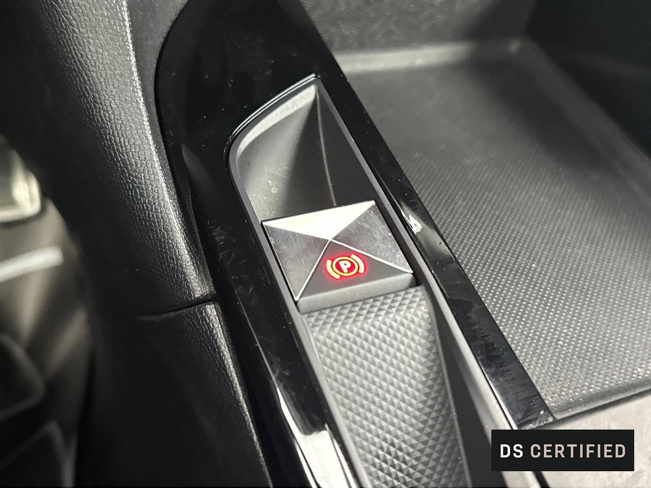 Ds Ds 3 crossback puretech 130 eat8 performance line+ — photo 31