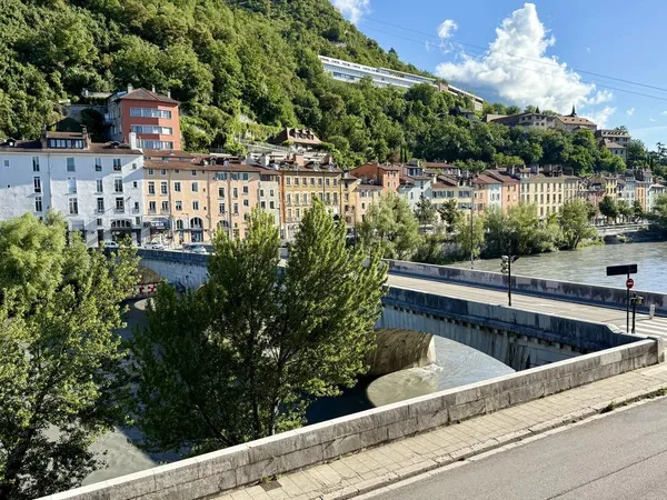 Appartement 58 m² surface totale  Quai Créqui à Grenoble