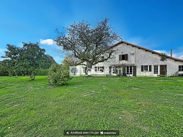 Maison 150 m² ! 5 chambres, terrain de 3 400 m² et nombreuses dépendances, fort potentiel !