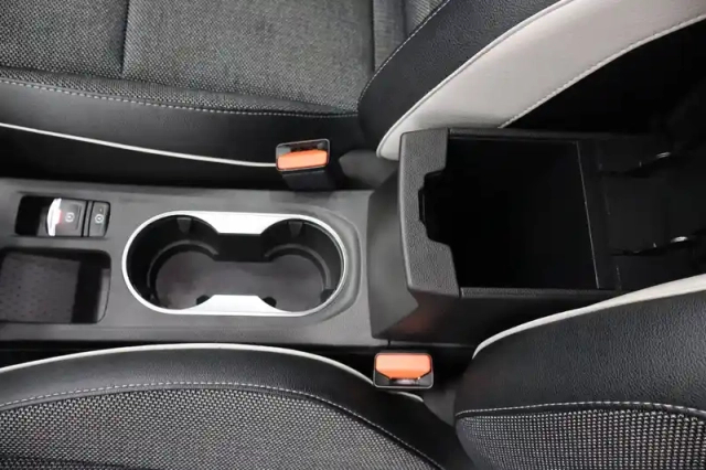 Renault Captur tce 100 — photo 21