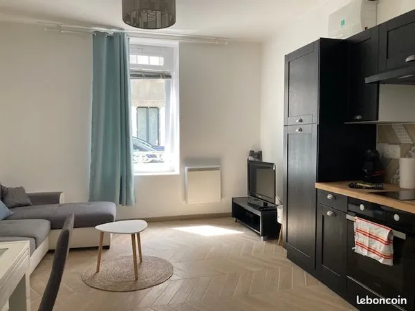 Loue appartement T2 au centre de Concarneau