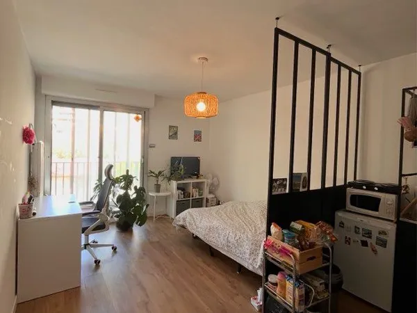 Studio avec loggia - La Timone / Rue Saint-Pierre au calme