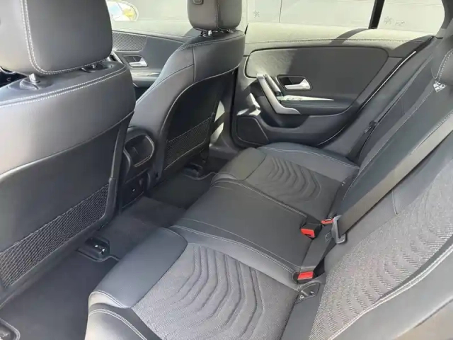 Mercedes Cla shooting brake 180 d 8g-dct — photo 21