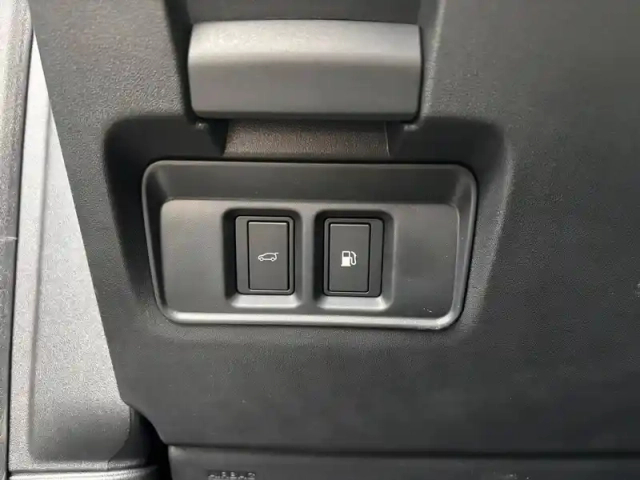 Land Rover Discovery Sport p300e phev awd bva — photo 14