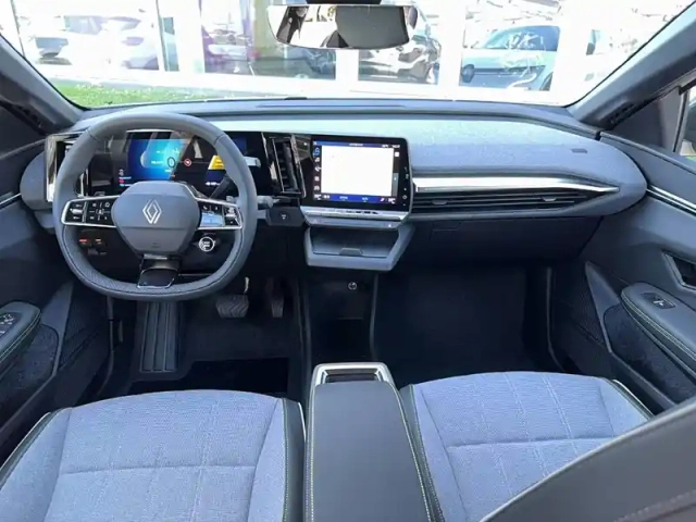 Renault Megane e-tech 220 ch autonomie confort gsr2 — photo 75
