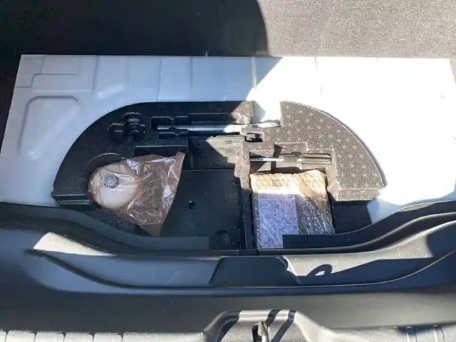 Abarth 600 e 240 ch — photo 30