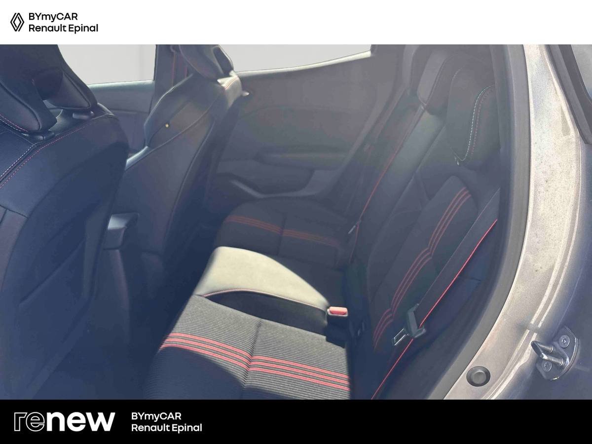 Renault Clio TCe 140 — photo 12