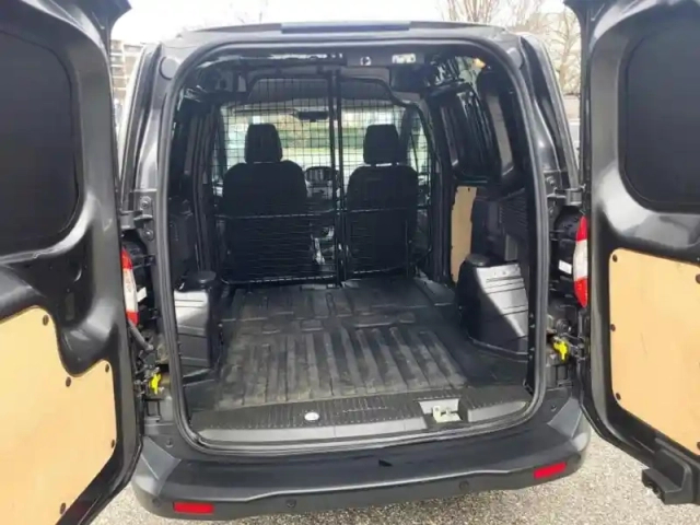 Ford Transit Courier 1.0e 100ch stop&amp;start limited — photo 5