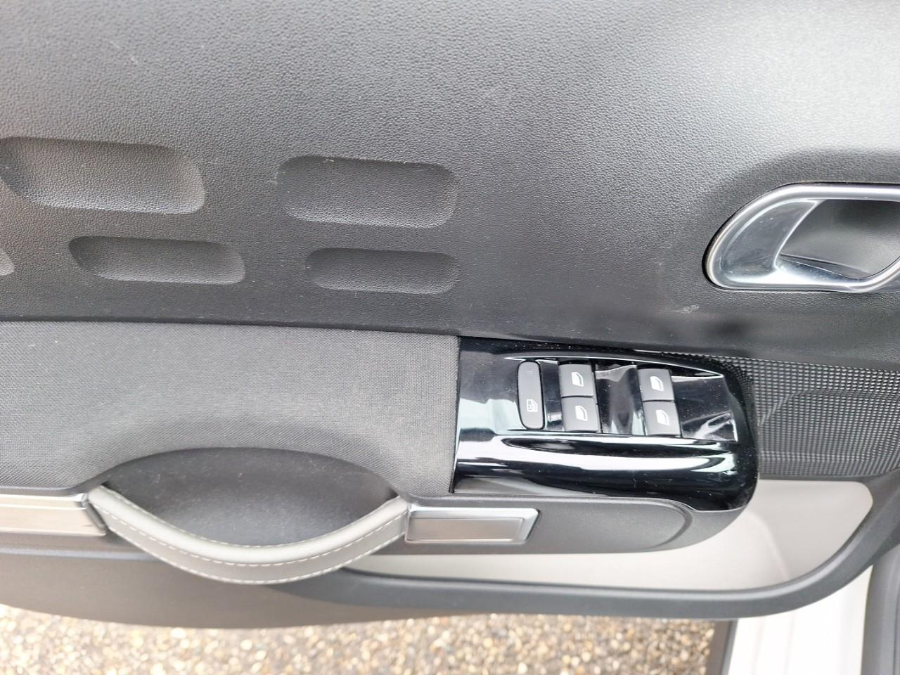 Citroën C3 1.2 puretech 83ch s&s shine — photo 12