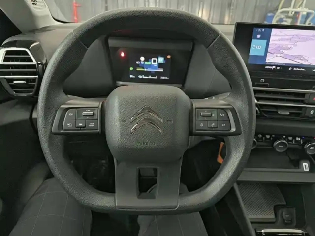 Citroën C4 e- 136 ch automatique — photo 9