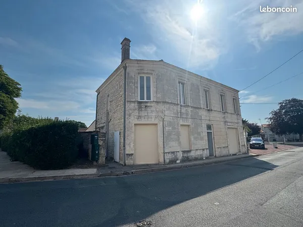 Immeuble 12 pièces 270 m²