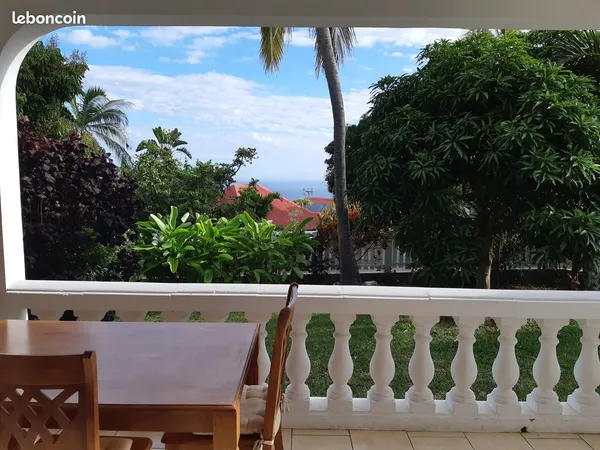 A LOUER appartement meublé T3 65m² à Piton St Leu