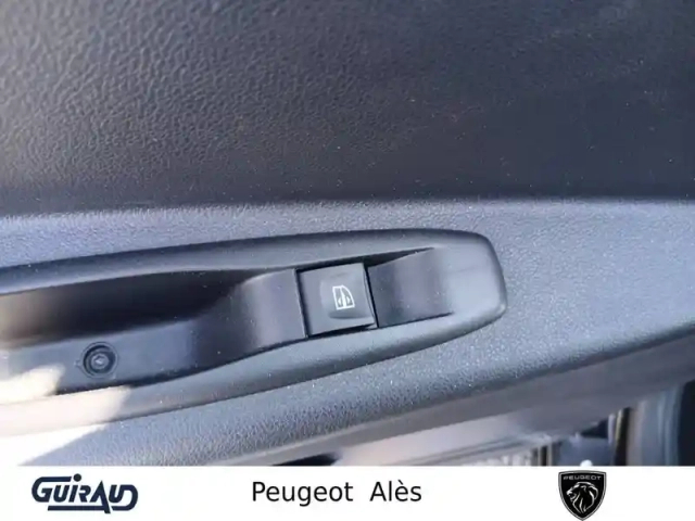 Renault Captur tce 90 e6c — photo 13