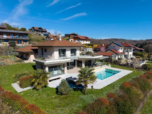 Villa 6 pièces 220 m²