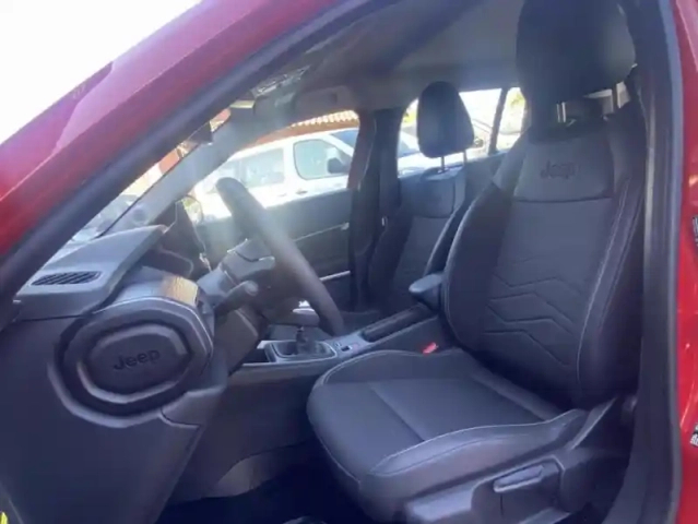 Jeep Avenger 1.2 turbo t3 100 ch altitude + — photo 22