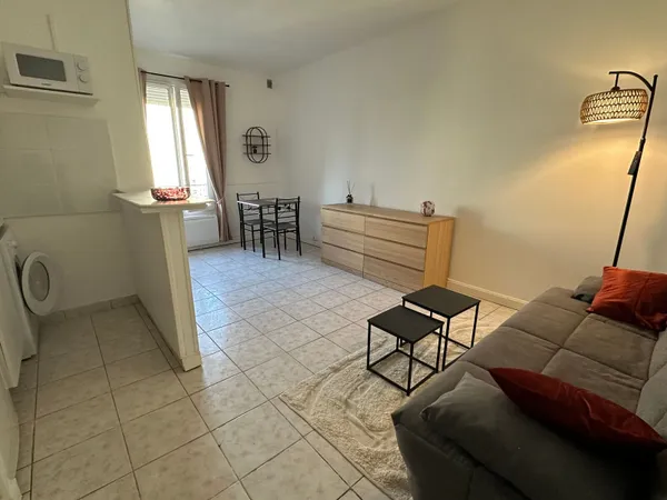 Studio 1 pièce 24 m²