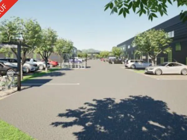 LOCAL D'ACTIVITE 290 m² CHARVIEU-CHAVAGNEUX