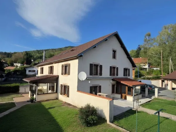 Propriété de charme avec fort potentiel locatif - 335 m² sur 1 320 m² de terrain