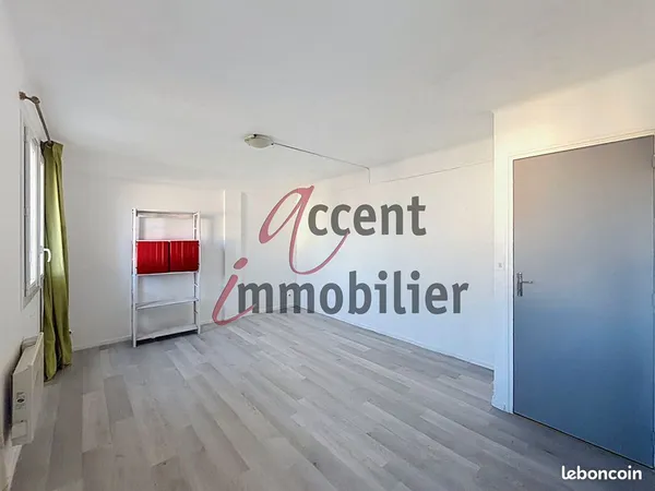 Studio 1 pièce 29 m²