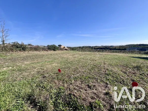 Terrain 381 m²