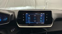 Peugeot 208 1.2 PureTech 100ch S&S Allure — photo 26