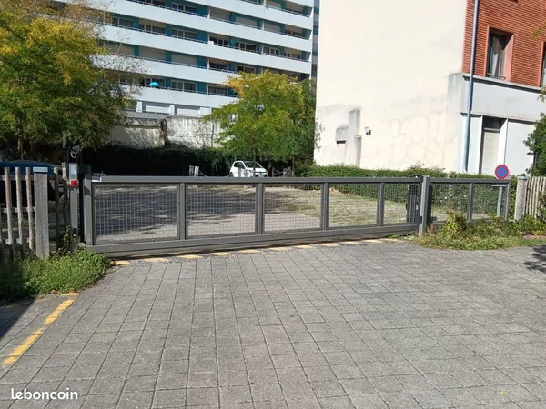 Place de parking aérienne