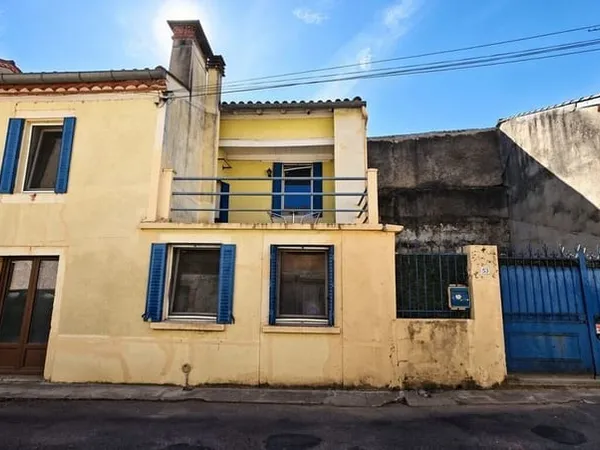 Au coeur du village de VERS, maison de village