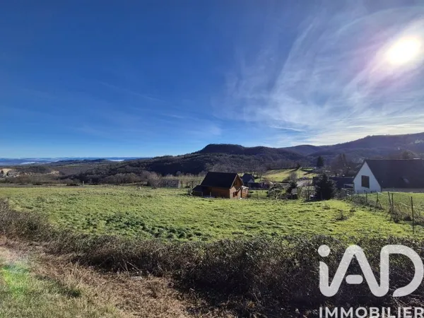 Terrain 2055 m²