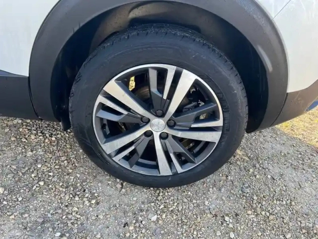 Peugeot 3008 puretech 130ch s&amp;s eat8 — photo 3