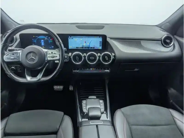 Mercedes Gla 200 d amg line — photo 12
