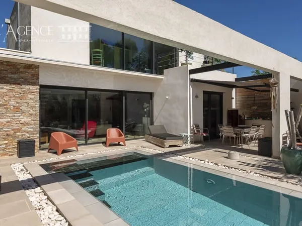 Villa contemporaine de 144 m² à 20 minutes d'Aix-en-Provence