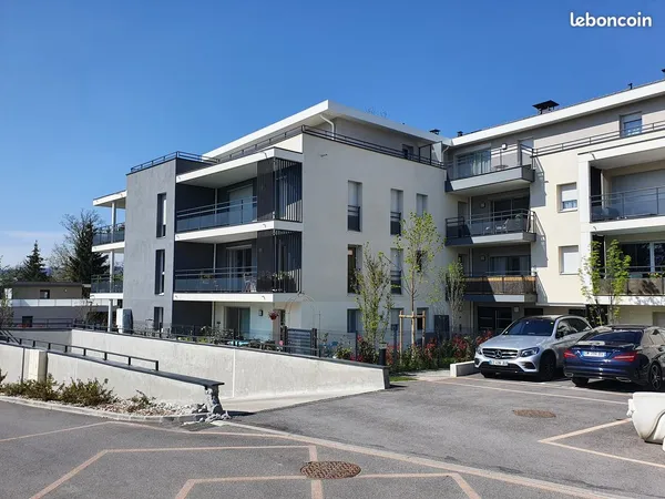 Garage parking sécurisé - résidence Héritage à Vetraz Monthoux