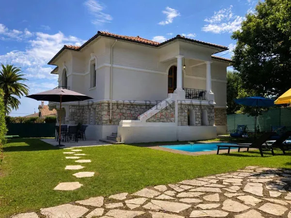 Villa 5 pièces 160 m²
